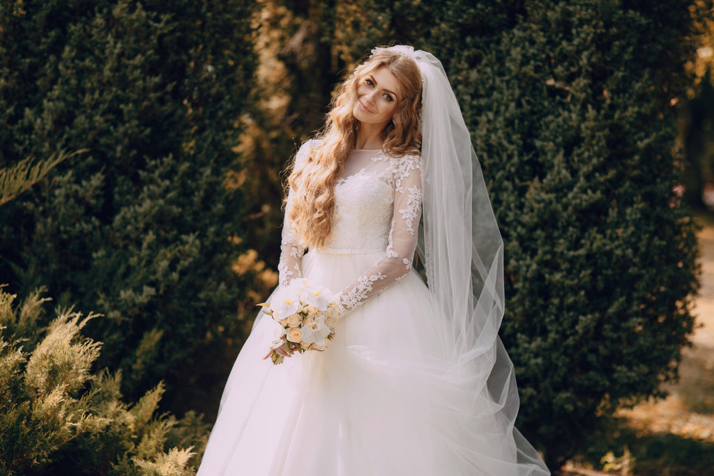 Why You Shouldn't Store Your Wedding Dress in a Vacuum Bag – MyDressbox  Australia
