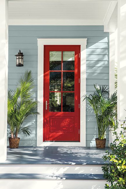 Caliente Red paint color on front door