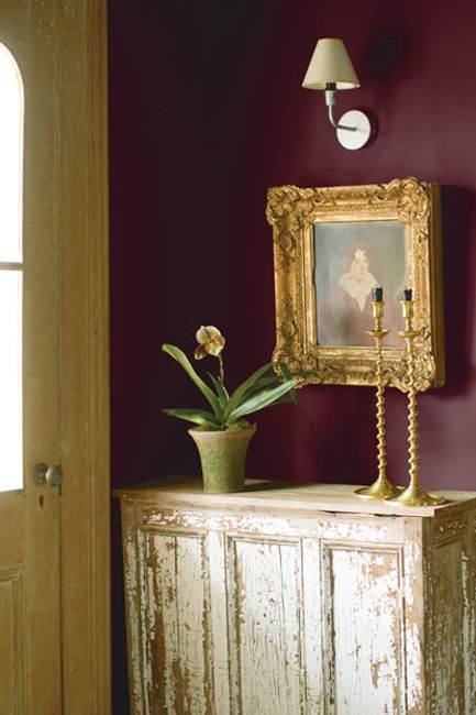 New London Burgundy paint color on walls