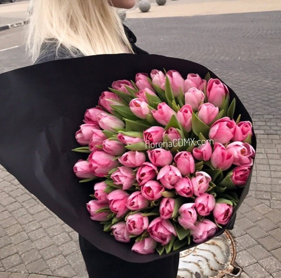 Ramo de 50 tulipanes – Florería CDMX