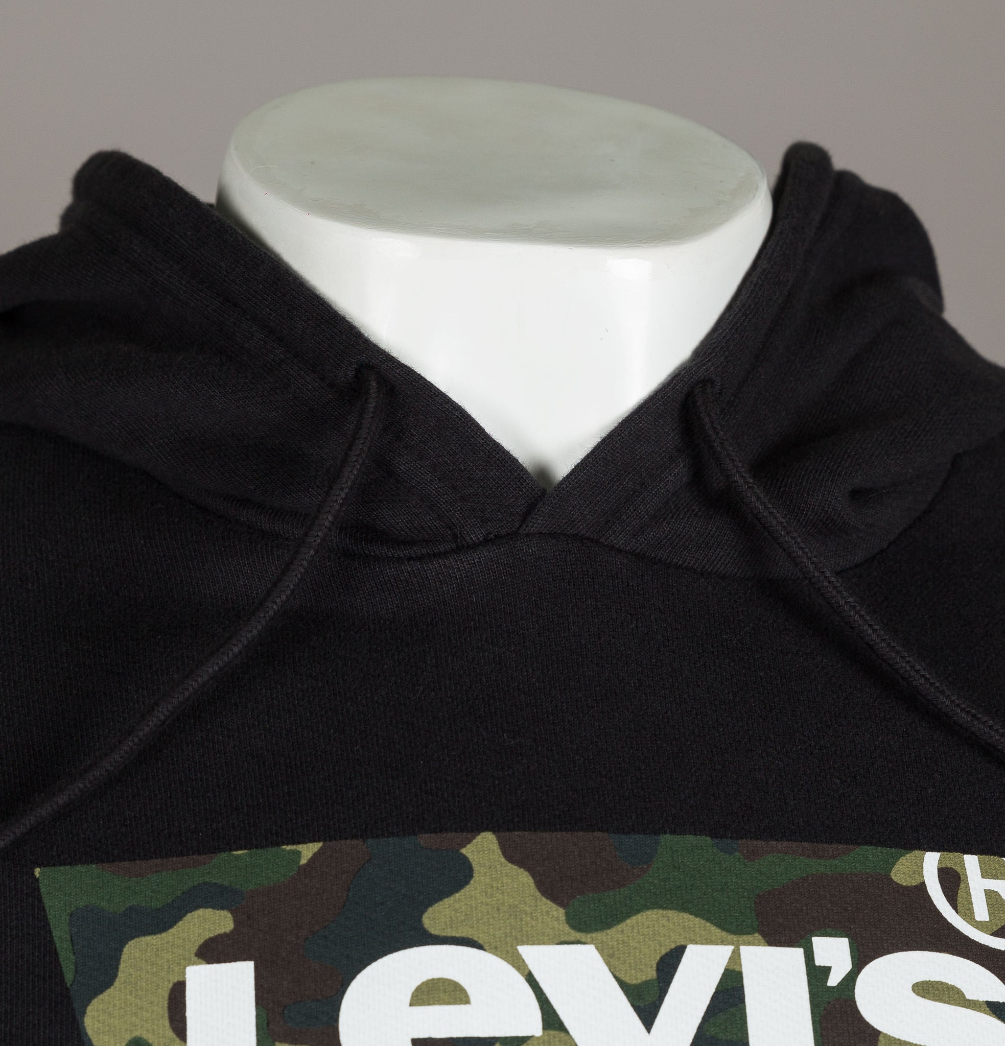 Levi's® Graphic Camo Print Hoodie Black – Bronx Clothing