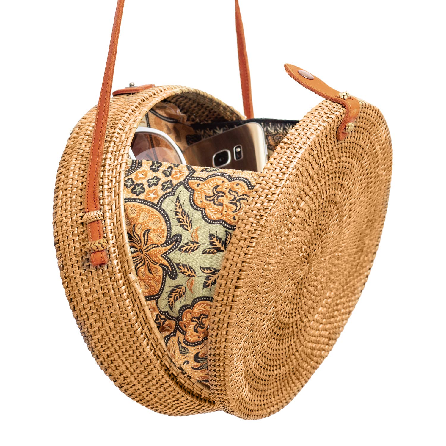 circle woven purse