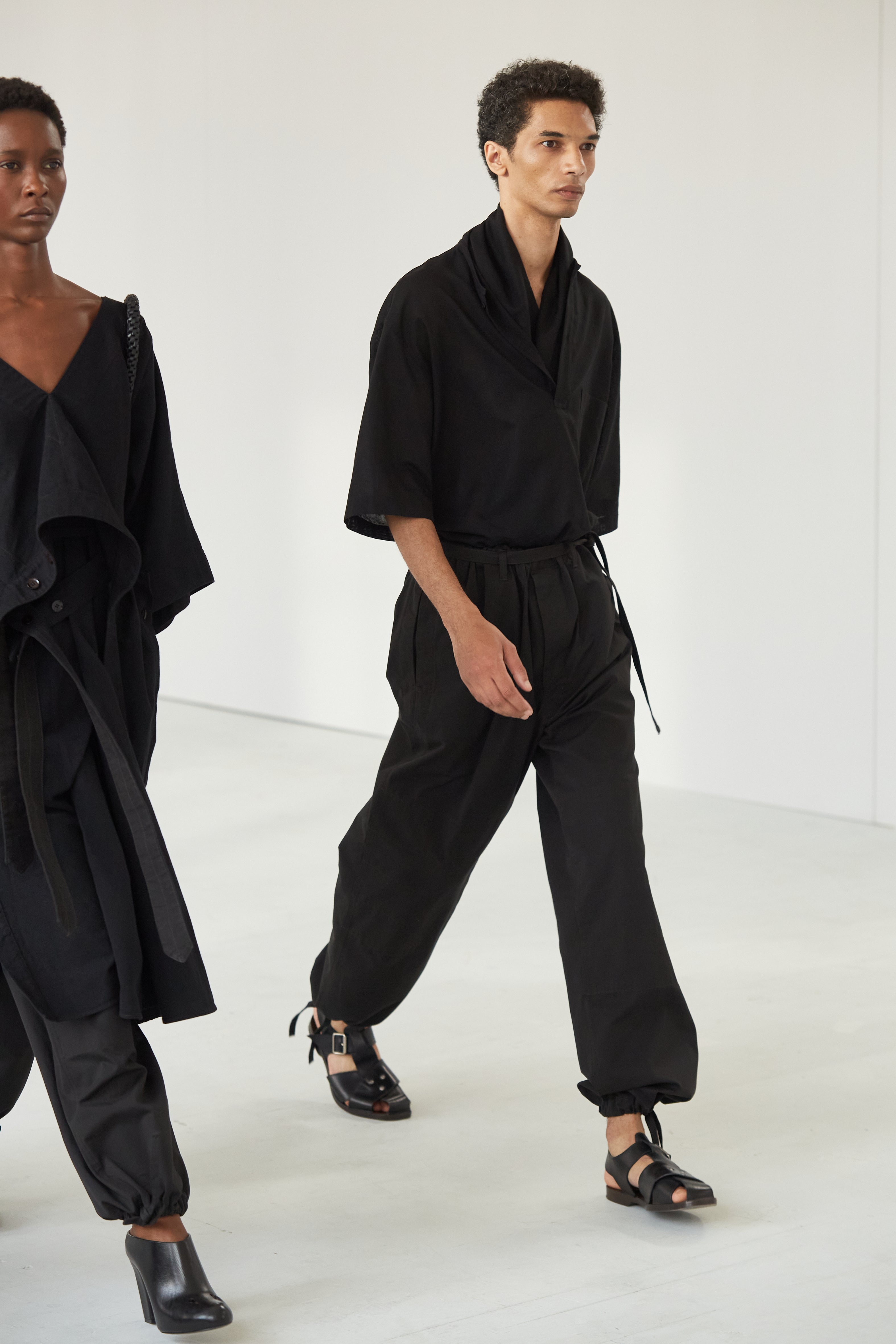 SS21_Lemaire_look_30_364821b6-ab2d-44b0-bb0d-51a8be102eb4.jpg