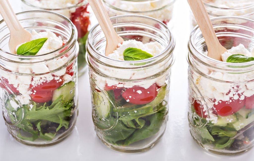 Salad in 6 mason jars