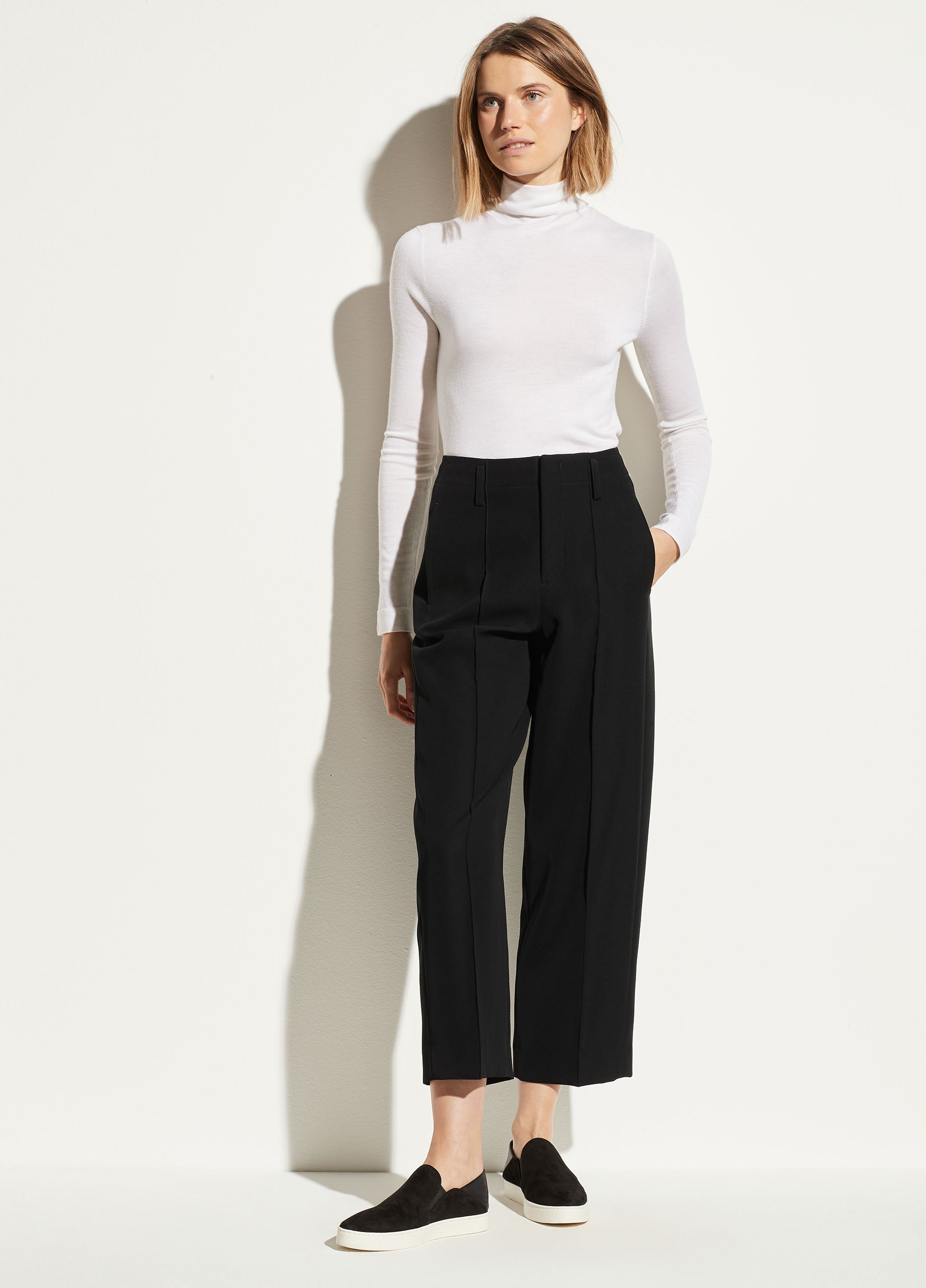 Vince | Straight Cropped Pant in Black | Vince Unfold