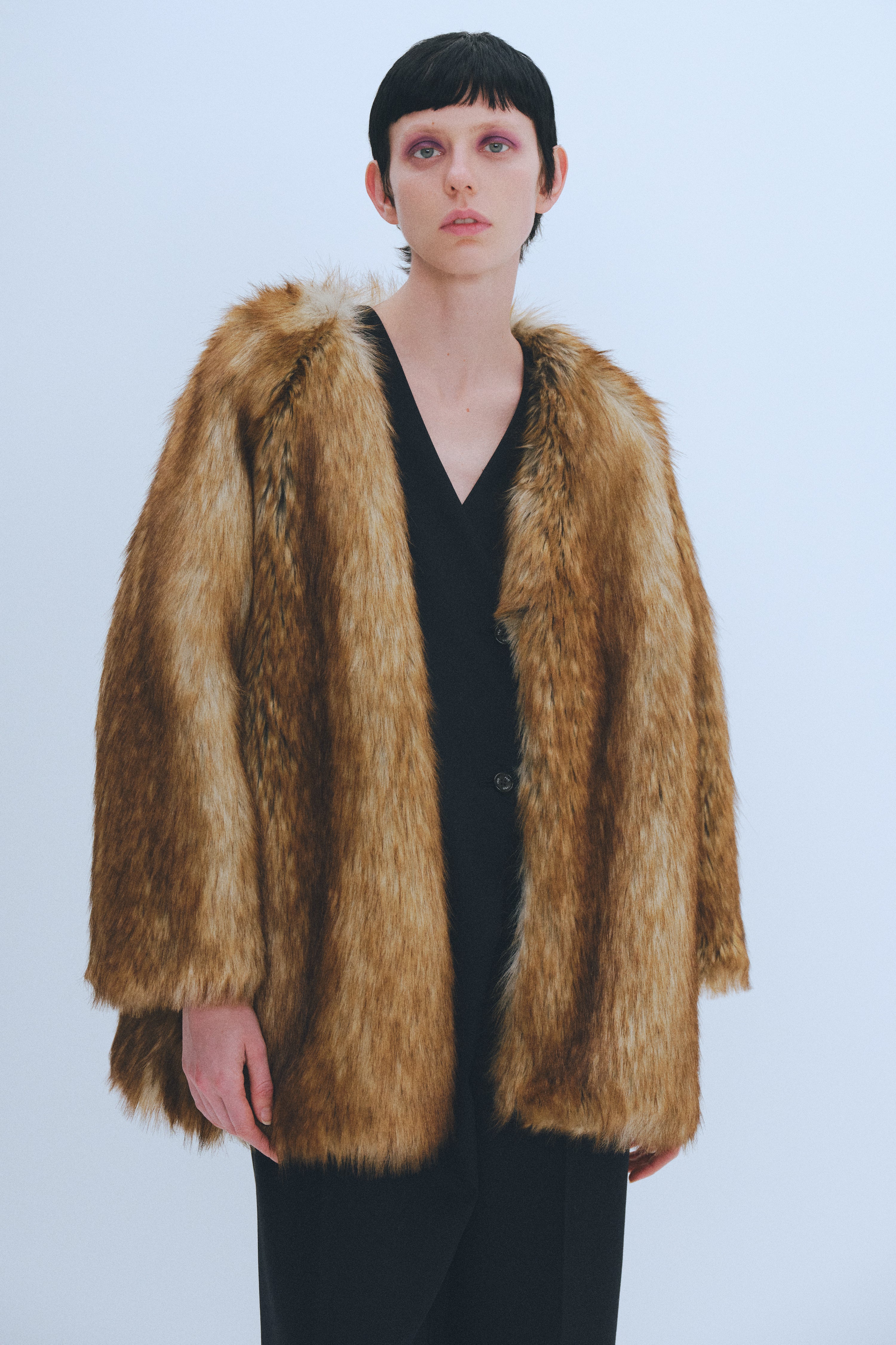 ♡HOWDY♡ハウディ eco fur short coat 信託 - アウター