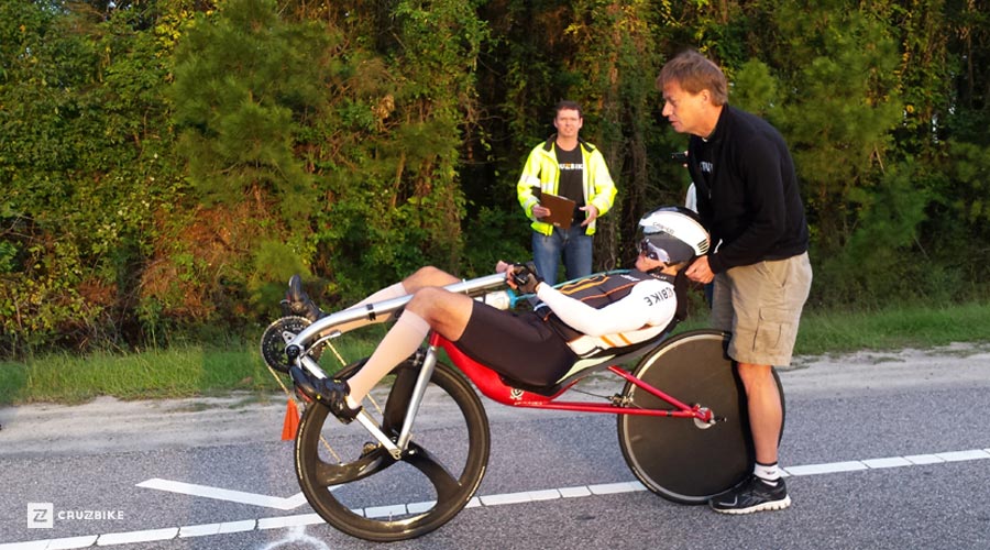 Larry Oslund at the start of his 100 mile open road record ride, wearing the helmet in question.