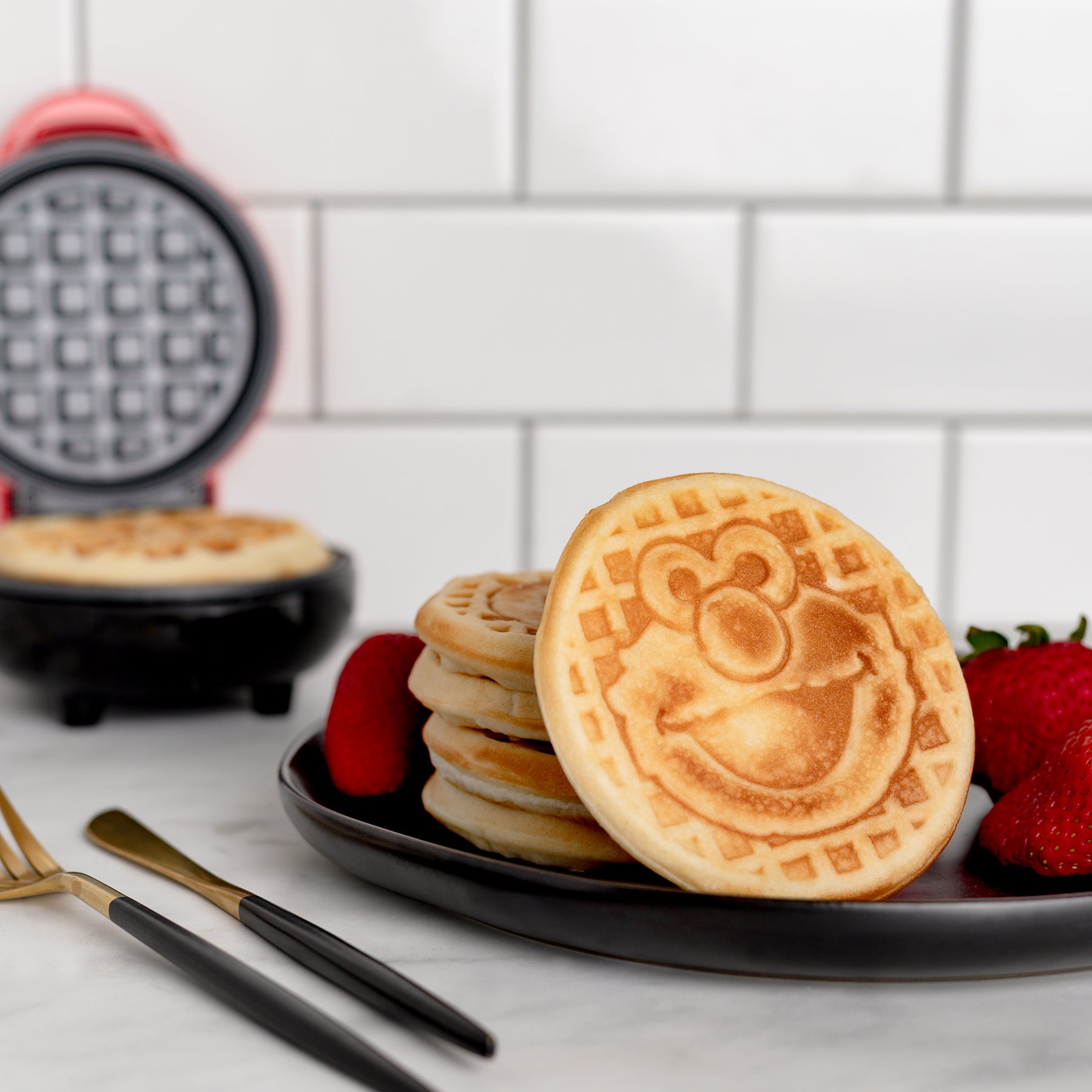 Sesame Street Cookie Monster Mini Waffle Maker - Uncanny Brands