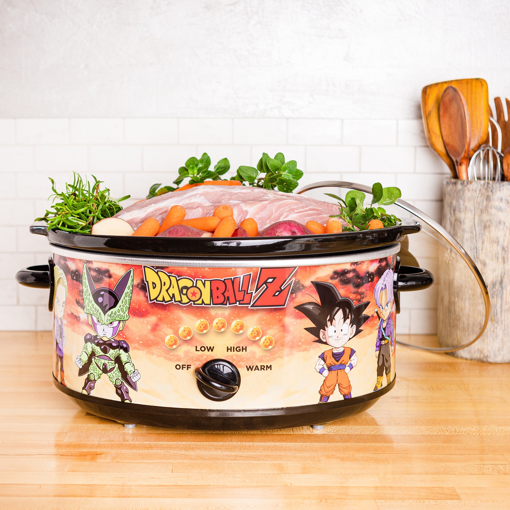 Dungeons & Dragons 2 Quart Slow Cooker - Entertainment Earth