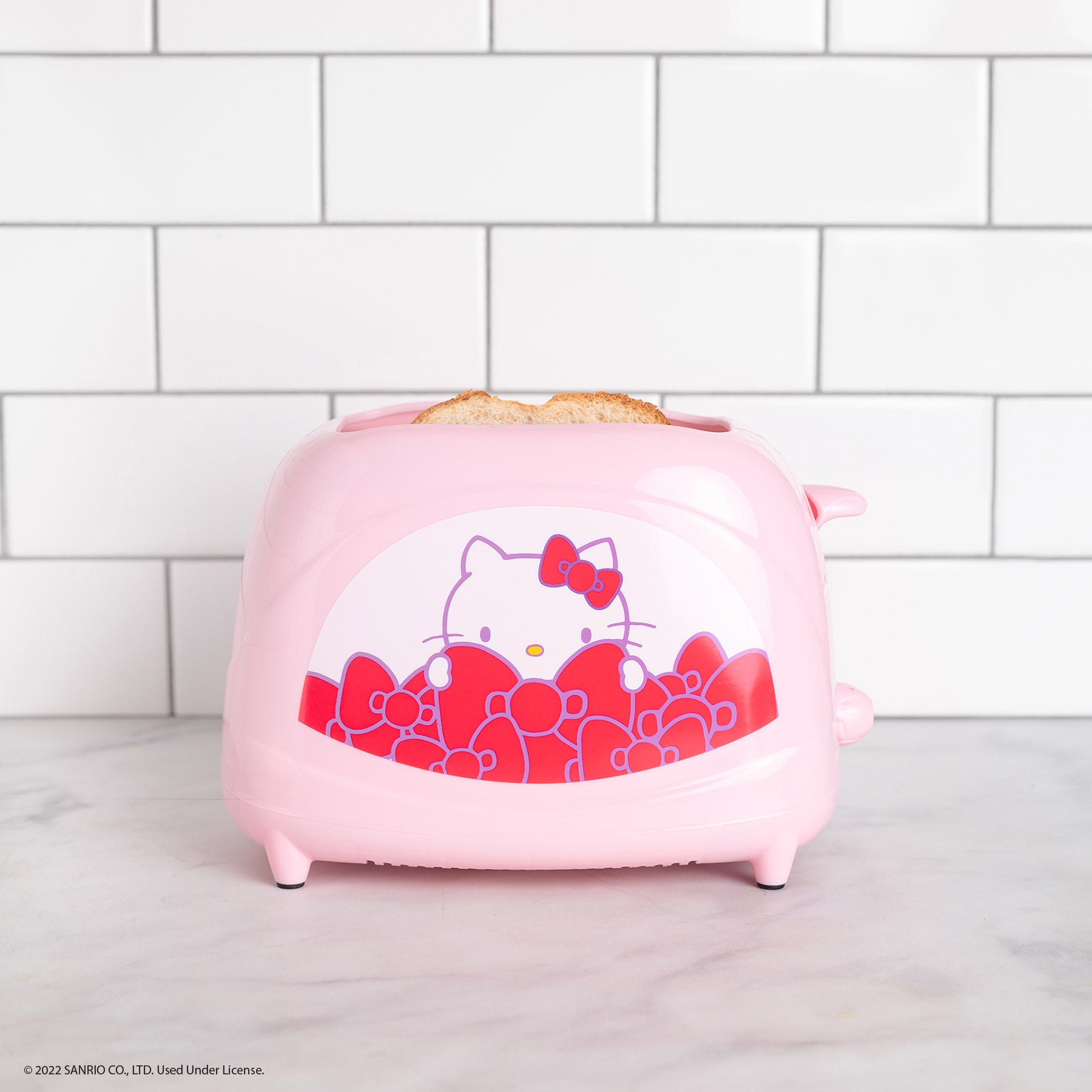 Uncanny Brands Hello Kitty 900-Watt Pink Double-Square American