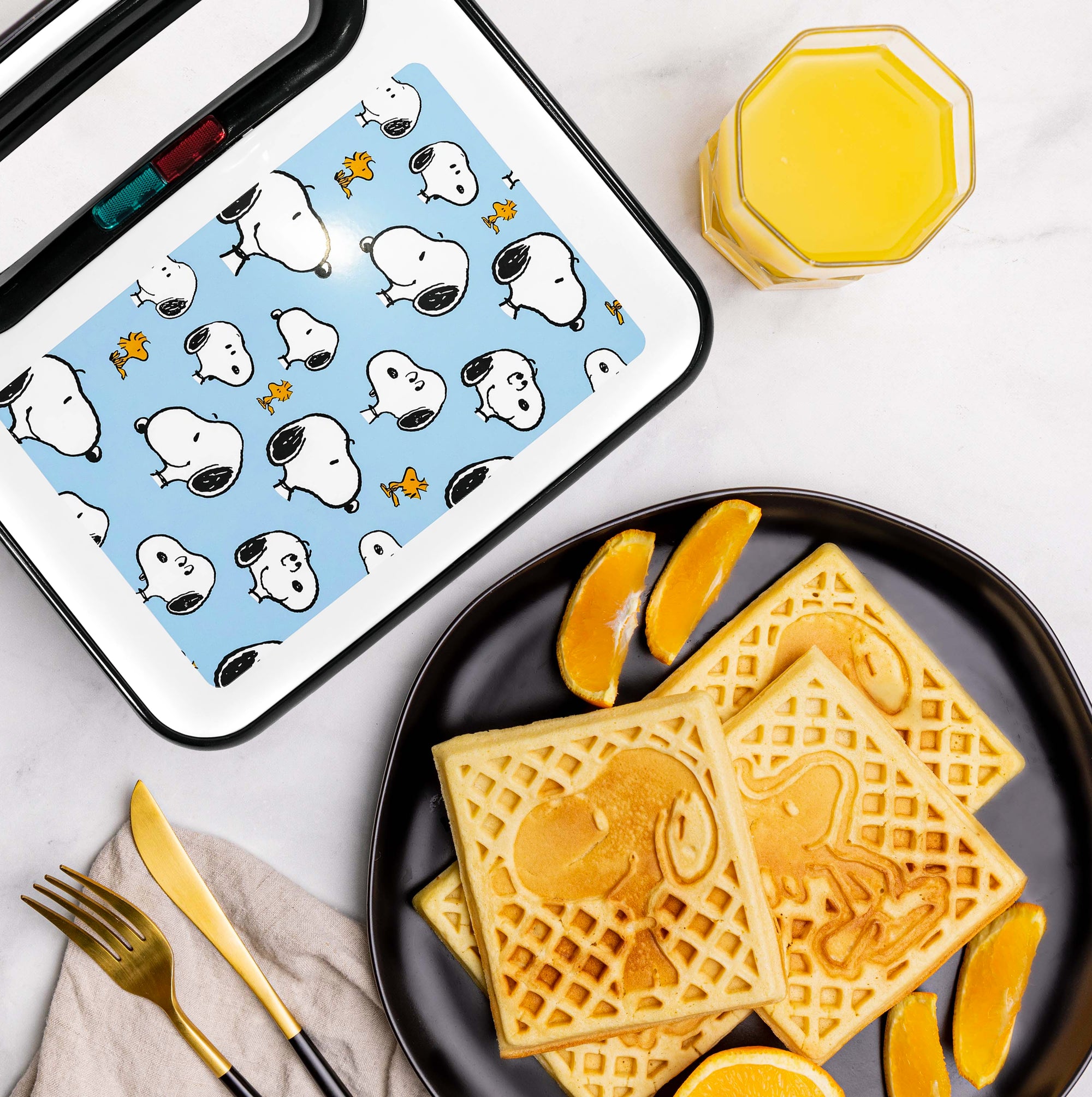 Sesame Street Cookie Monster Mini Waffle Maker - Uncanny Brands