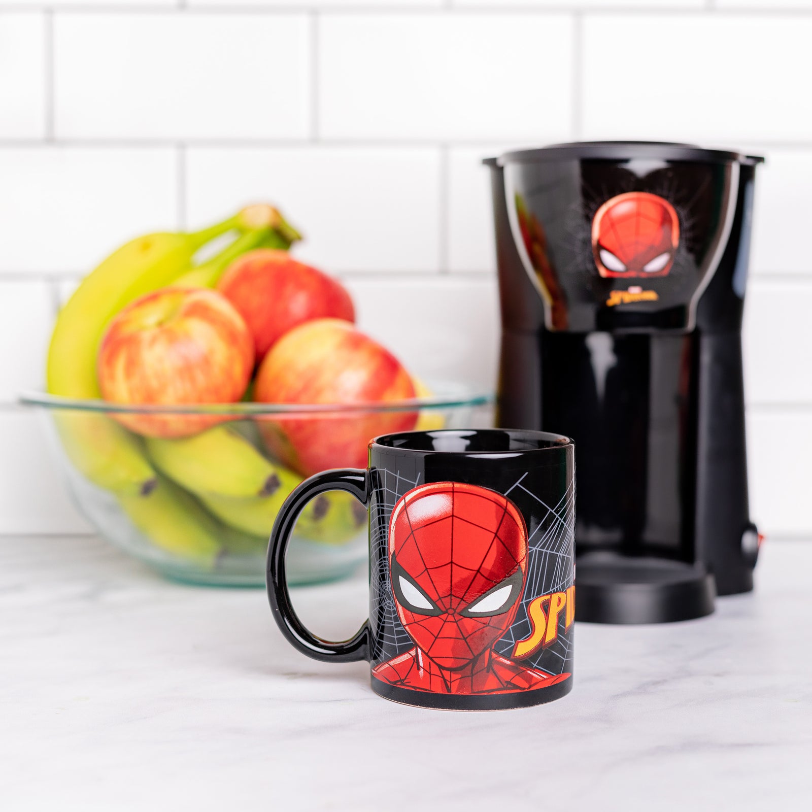 Uncanny Brands Marvel's Spider-Man Mug Warmer with Molded Mug