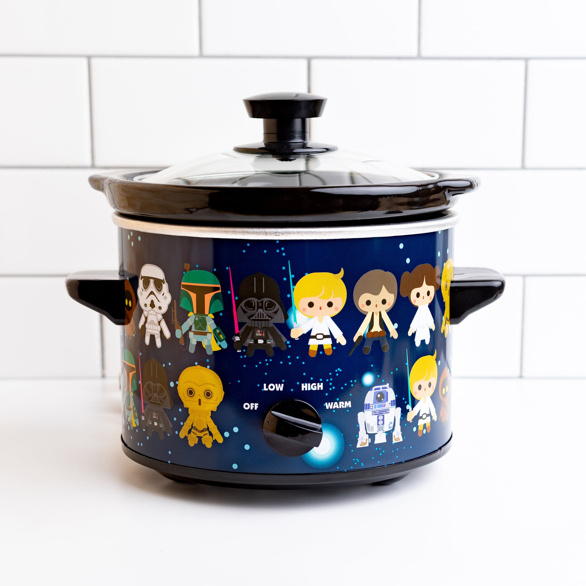 Uncanny Brands Marvel's X-Men Kawaii 2 Quart Slow Cooker - Black