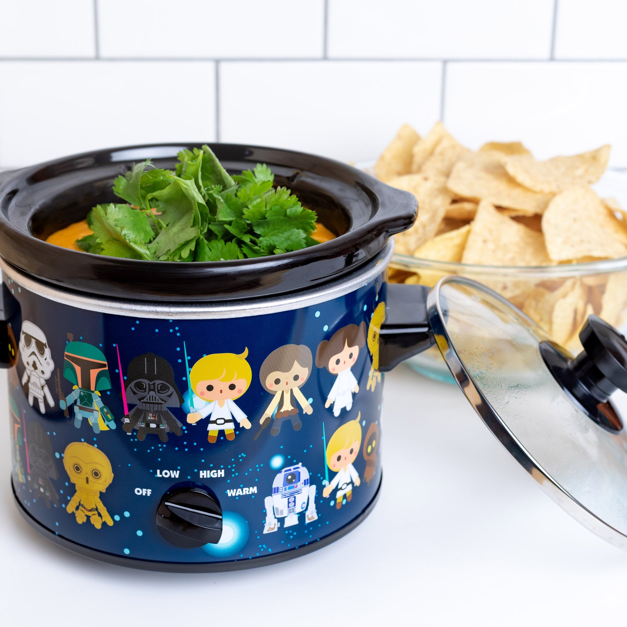 Marvel's Avengers Kawaii 2 Qt. Slow Cooker, Cookers & Steamers, Furniture  & Appliances