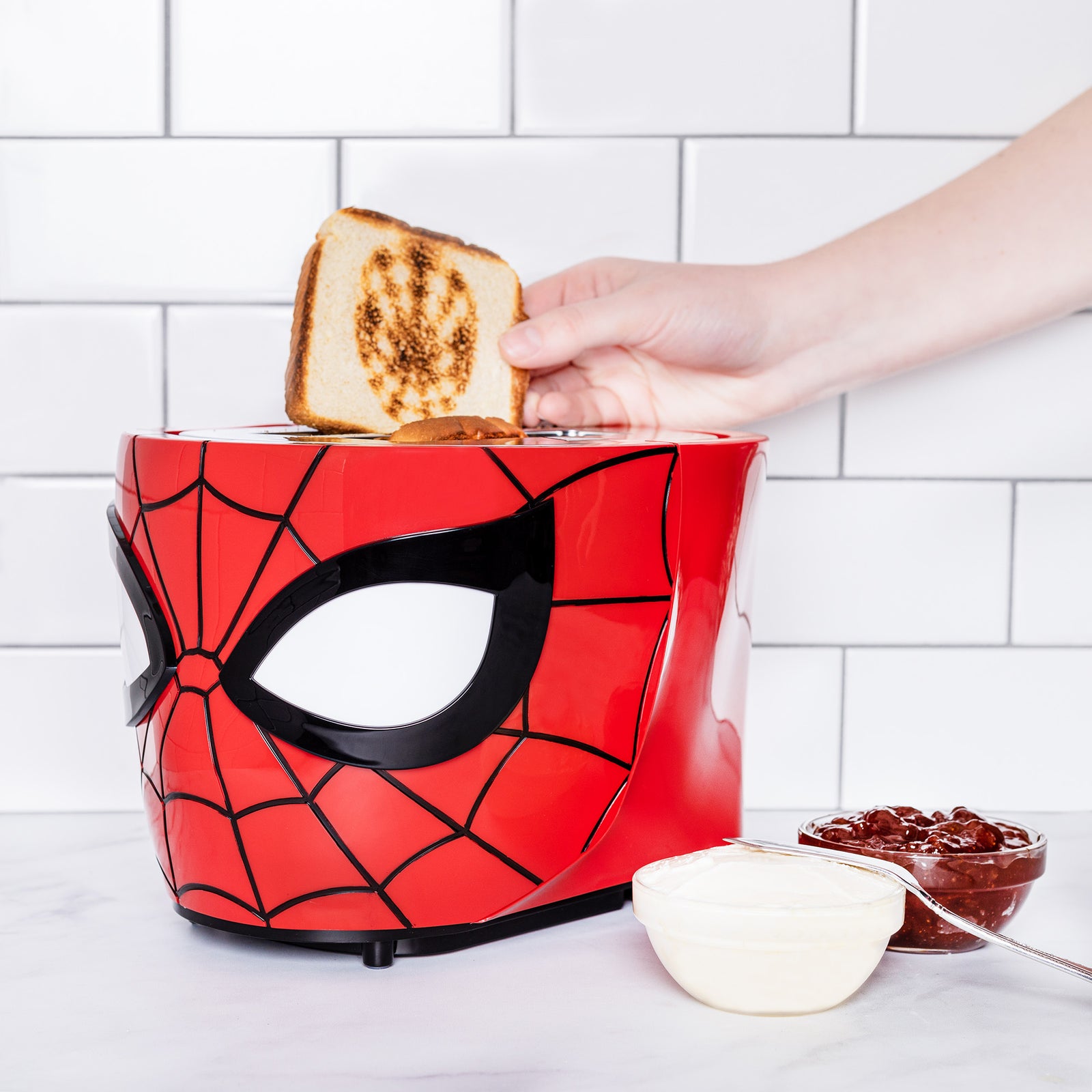 Uncanny Brands Máquina para hacer gofres Marvel Groot - I Am Groot On Your  Waffles- Plancha para gofres