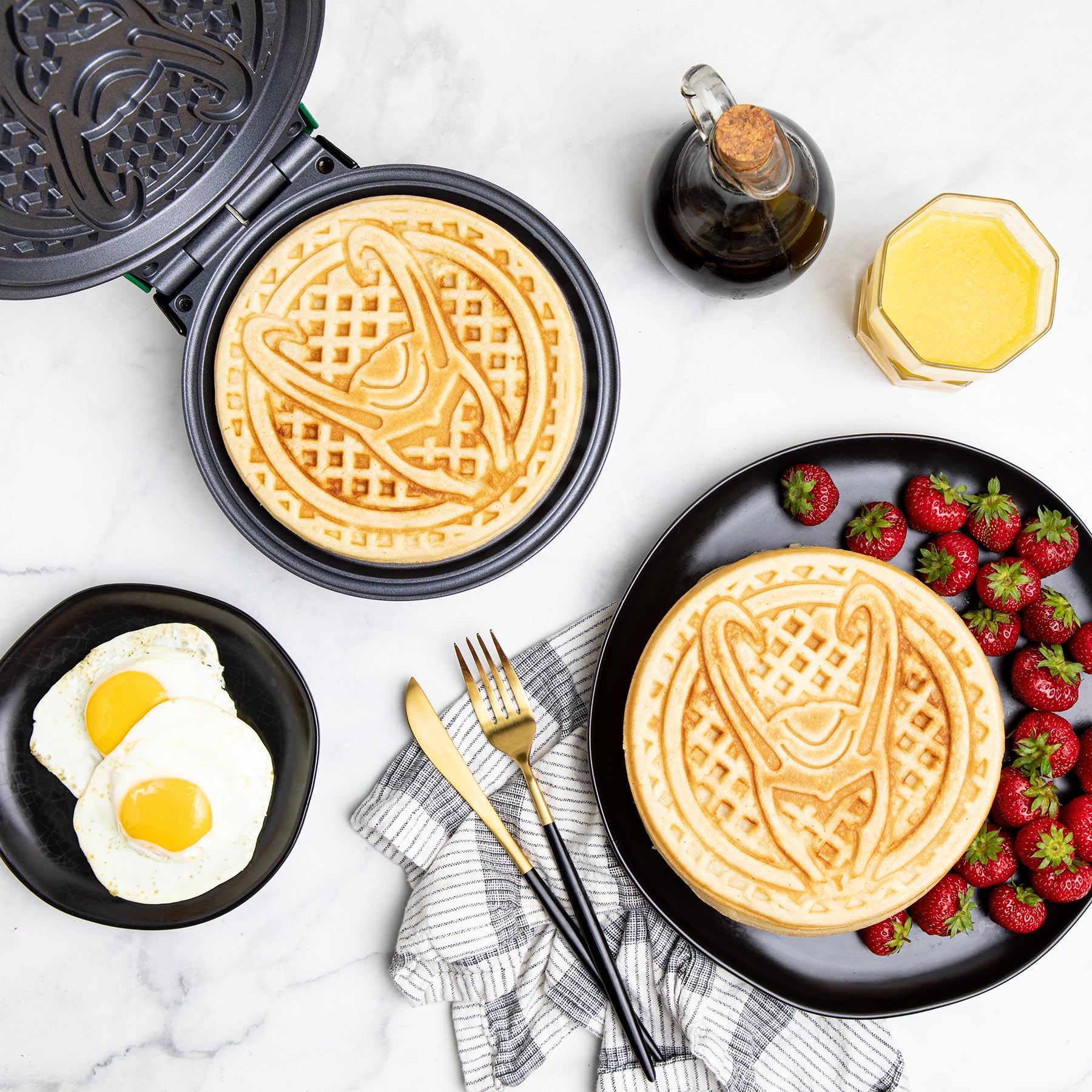 Marvel Groot Waffle Maker - Uncanny Brands