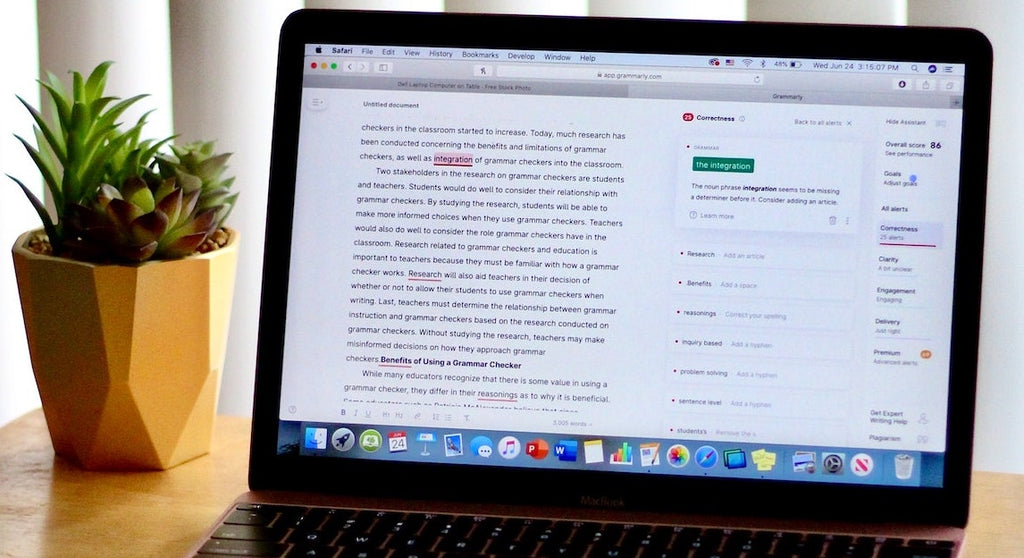 Grammarly is the best program for editing your resume