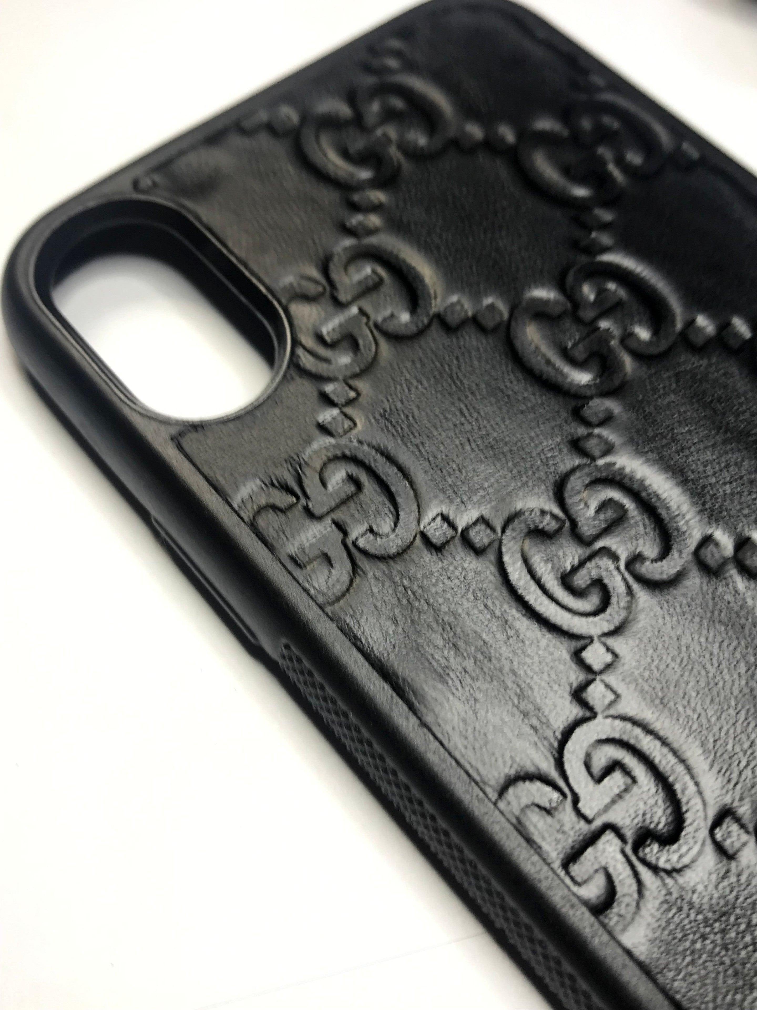 black gucci iphone case