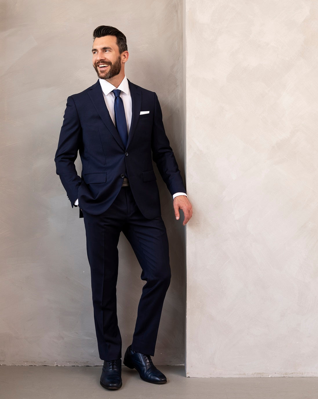 Outfit for guests and groomsmen