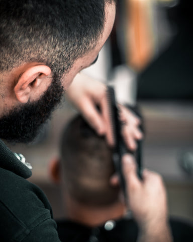 corte de cabelo e barba masculino