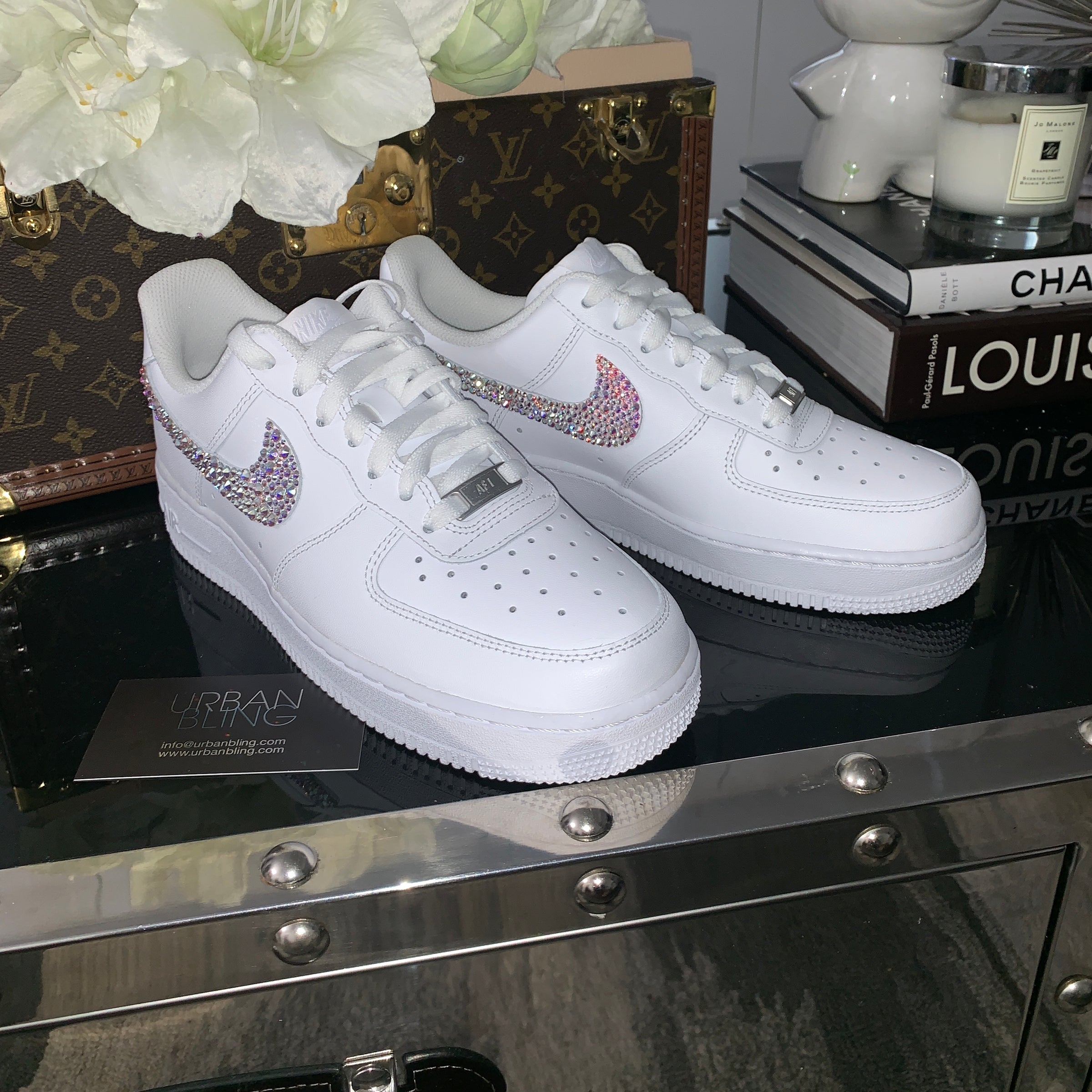 nike air force 1 07 le low women's size 8