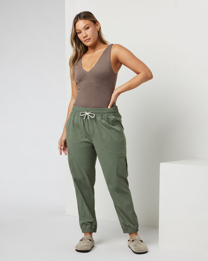 lululemon athletica, Pants & Jumpsuits, Lululemon Women Army Green Move  Lightly Cargo Pants Size 4