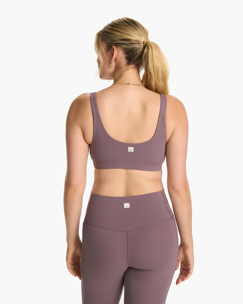 This is the @Vuori Clothing studio pocket legging & Daily Bra