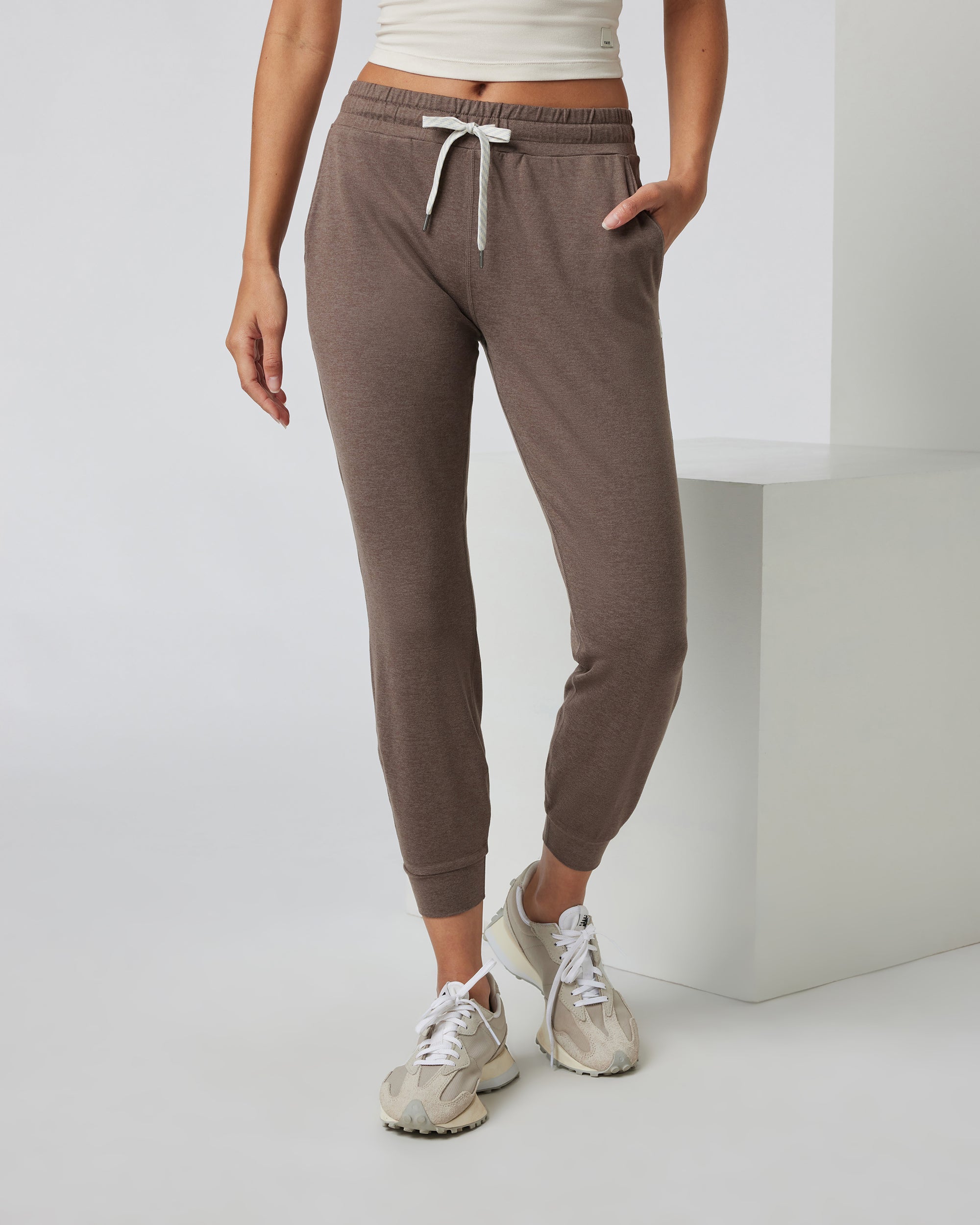 Performance Jogger | Fossil Heather