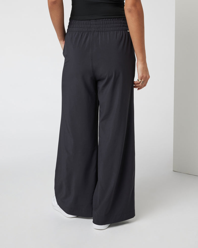 Villa Wideleg - Short, Black Wide Leg Pants