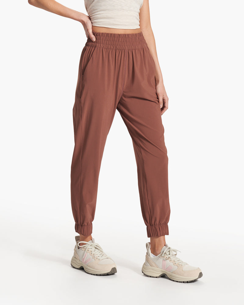 Villa Jogger | Women's Hazelnut Moisture Wicking Pants | Vuori