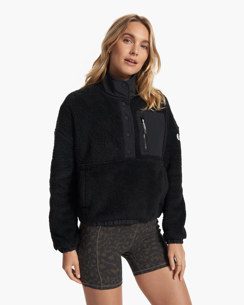 Cozy Sherpa Popover | Women's Black Fleece Pullover | Vuori