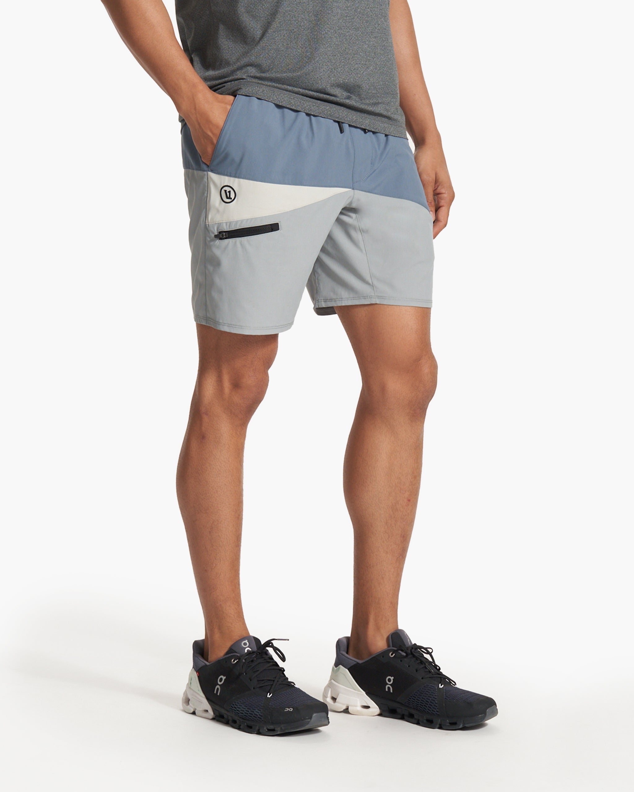 Colorblock Kore Short | Light Azure/Steel/Vapor | Vuori