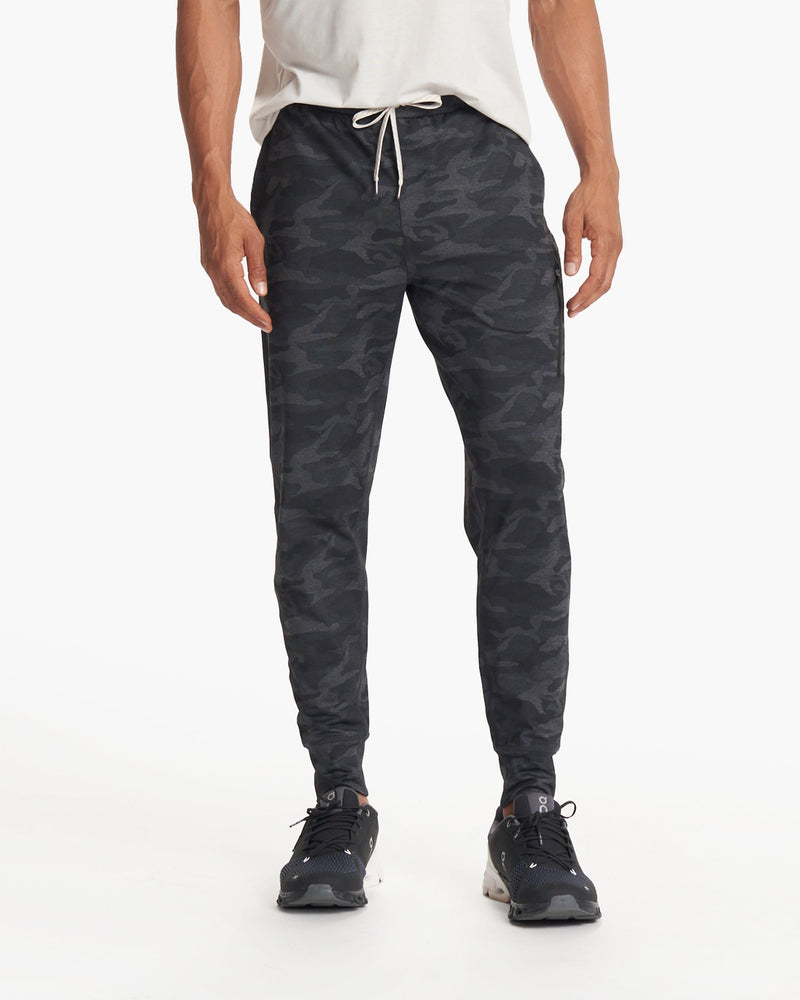 A comparison of the Vuori Joggers to the Costco Dupe! Which would