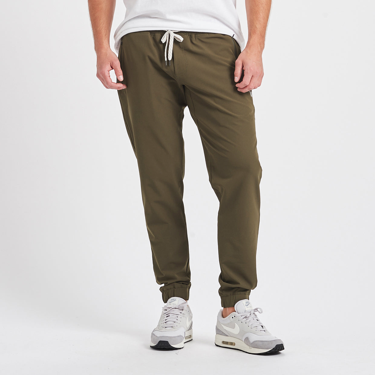 Transit Jogger | Evergreen – Vuori Clothing