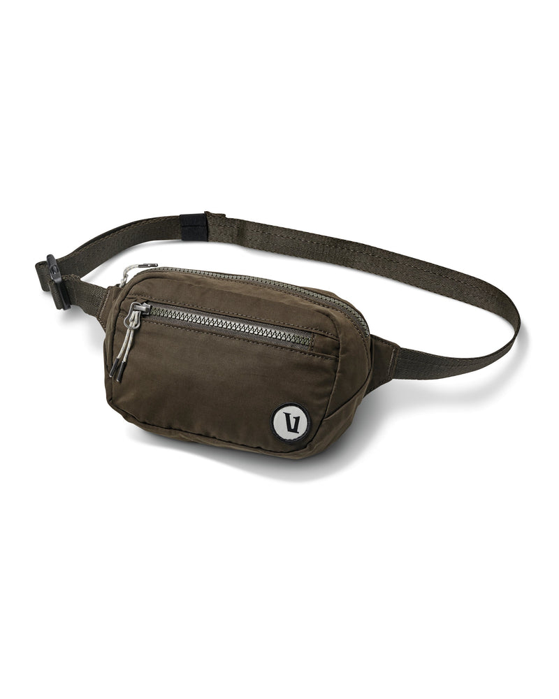 Vuori Gym Bag, Army Green Water Resistant Gym Bag