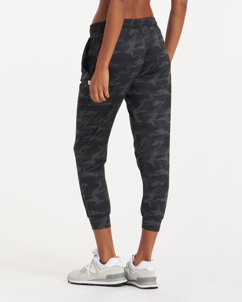 Women's High Rise Camo Color Print Jogger With Belt