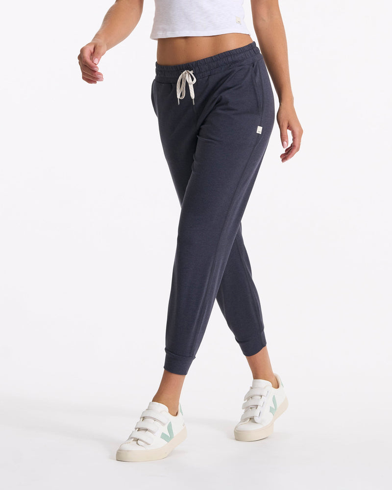 The Mom Edit - Cam's Gap joggers from her recent review of joggers