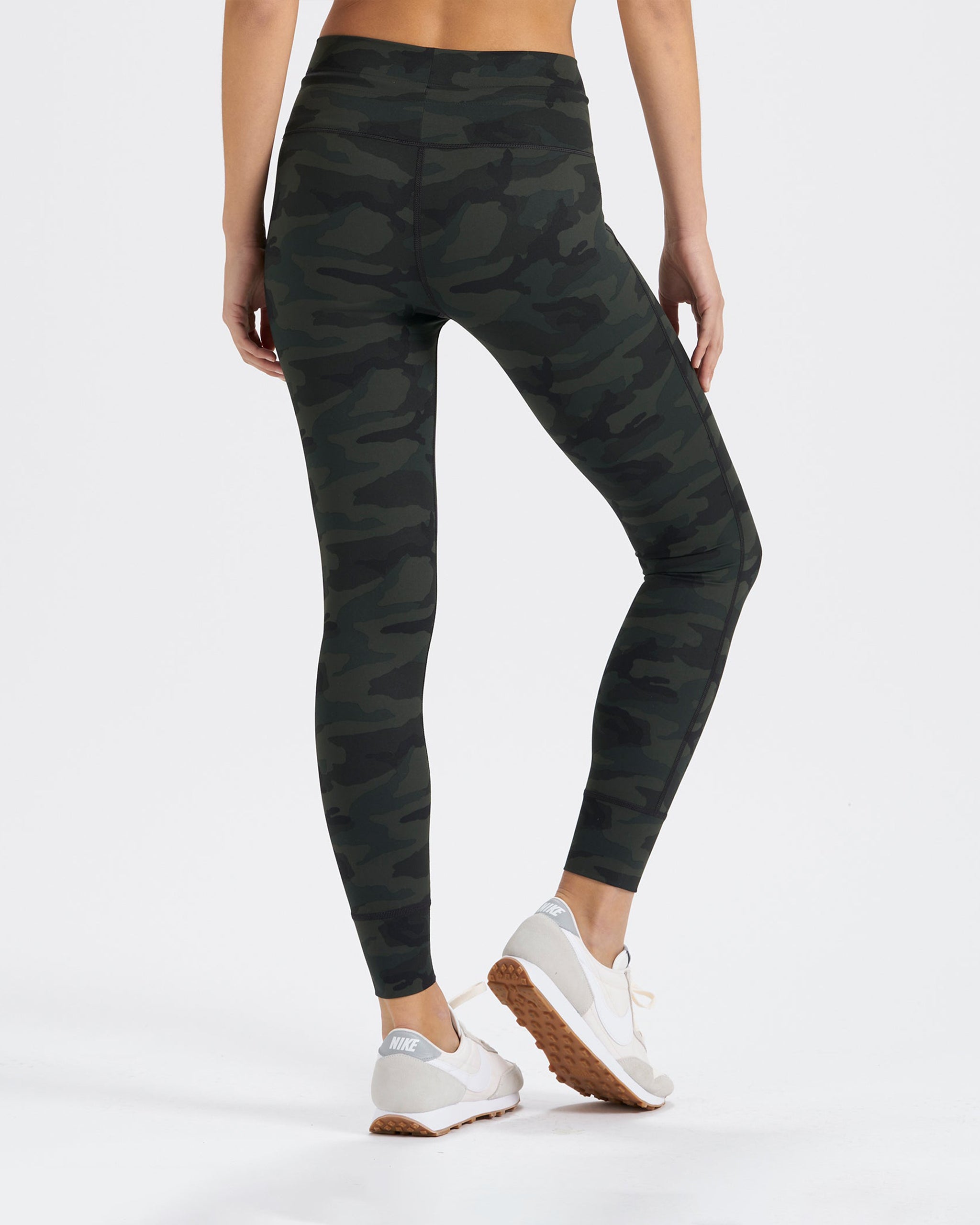 Daily Legging | Green Camo – Vuori Clothing