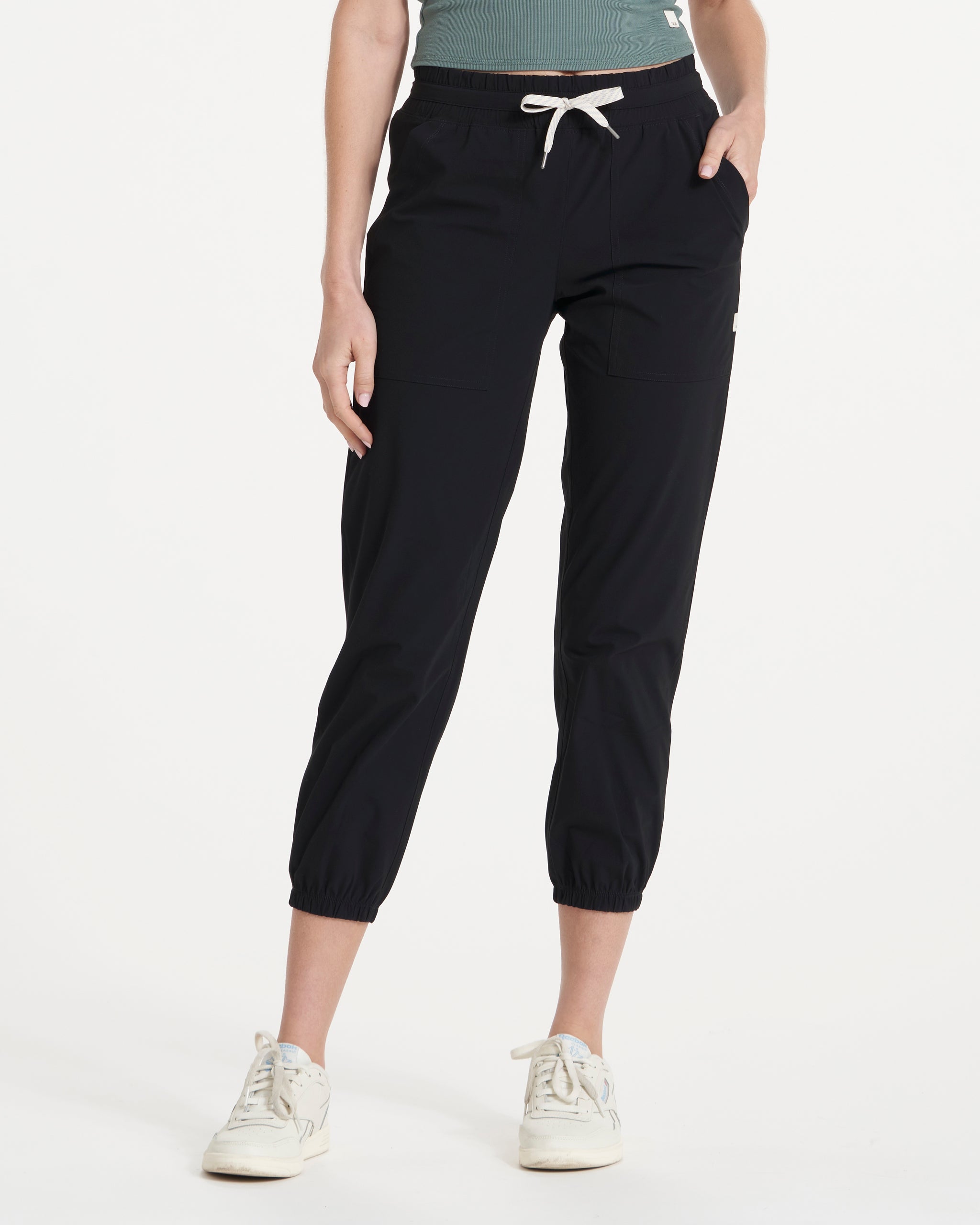 Miles Jogger | Women's Lightweight Black Pants | Vuori