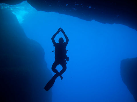 scuba diving cave