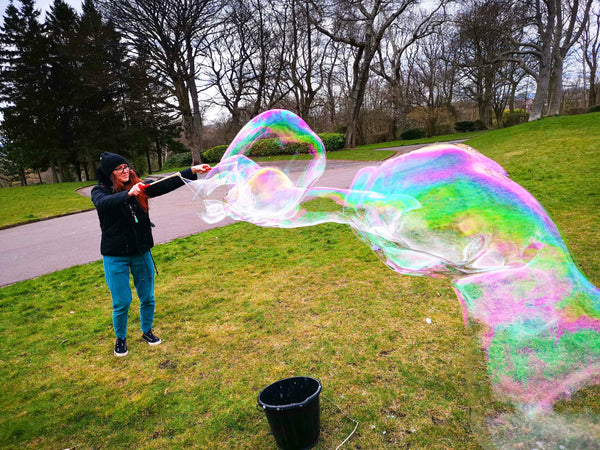 Dr Zigs Giant Bubbles being used as a form of bubble therapy