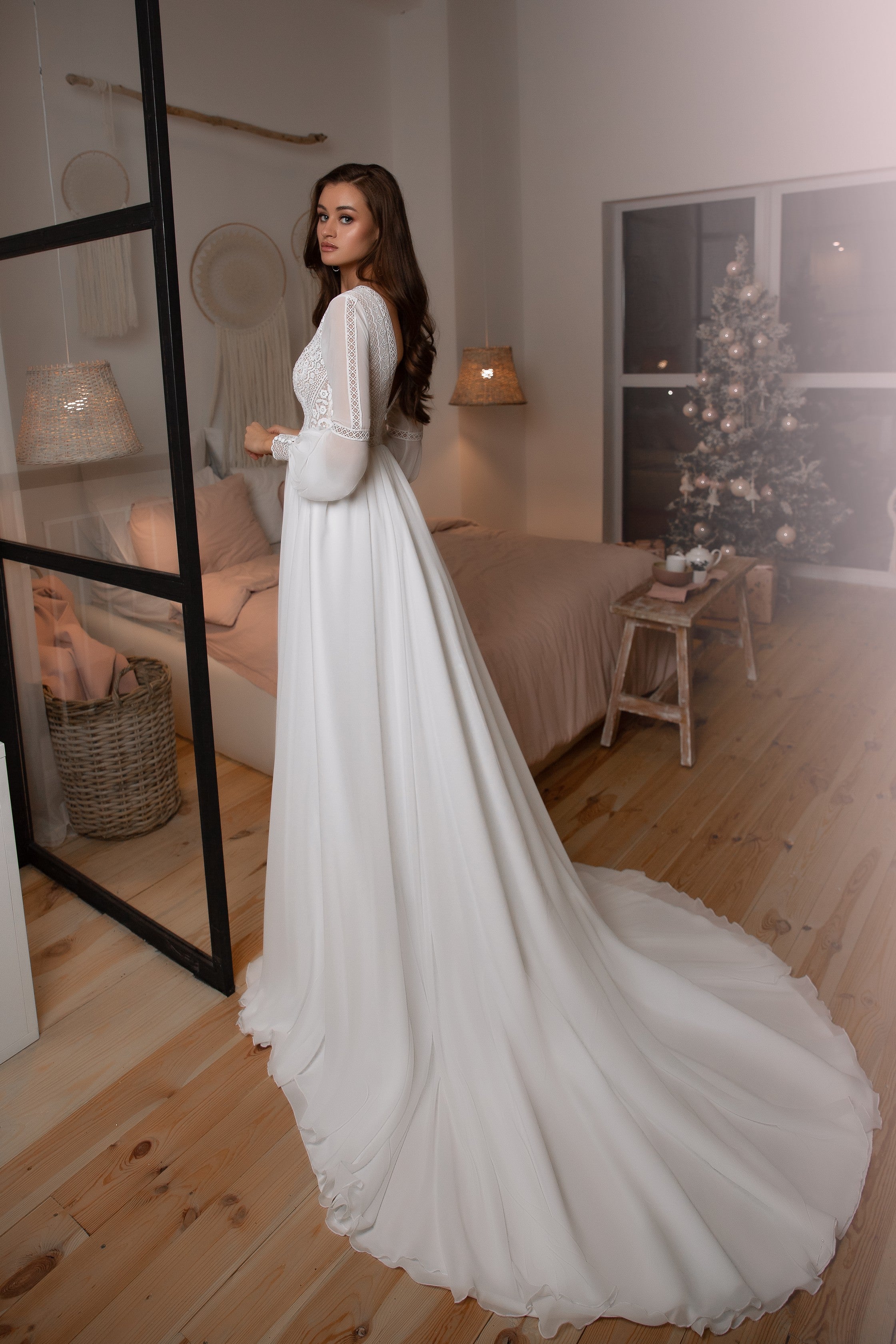 Long Sleeves V Neckline Bishop Sleeves Sophisticated Wedding Gown Pent Sparkly Gowns 4782