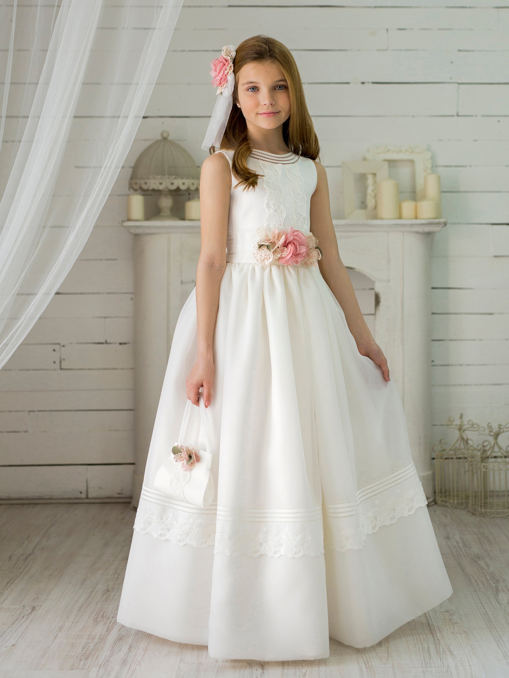 Sleeveless Rustic Fabric Spanish Communion Gown – Gowns