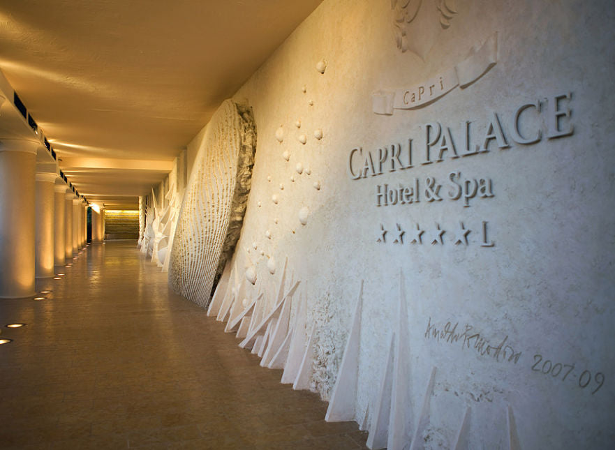 capri-palace-hotel-walkway