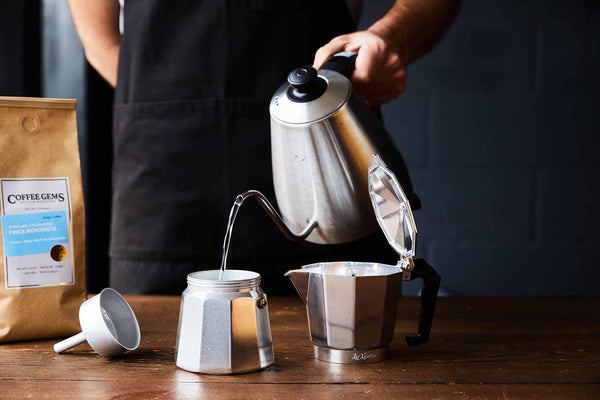 How to prepare a coffee with a Bialetti moka pot