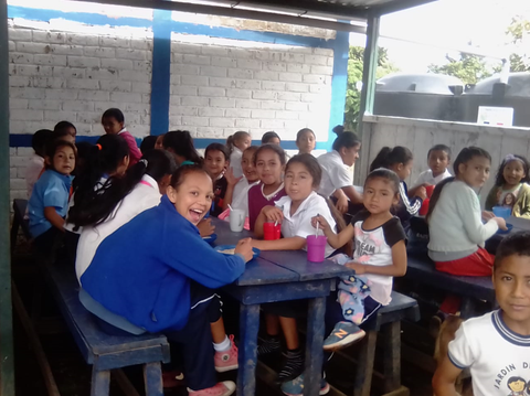 Elba supports a small school called Palo de Campana in Santa Ana El Salvador
