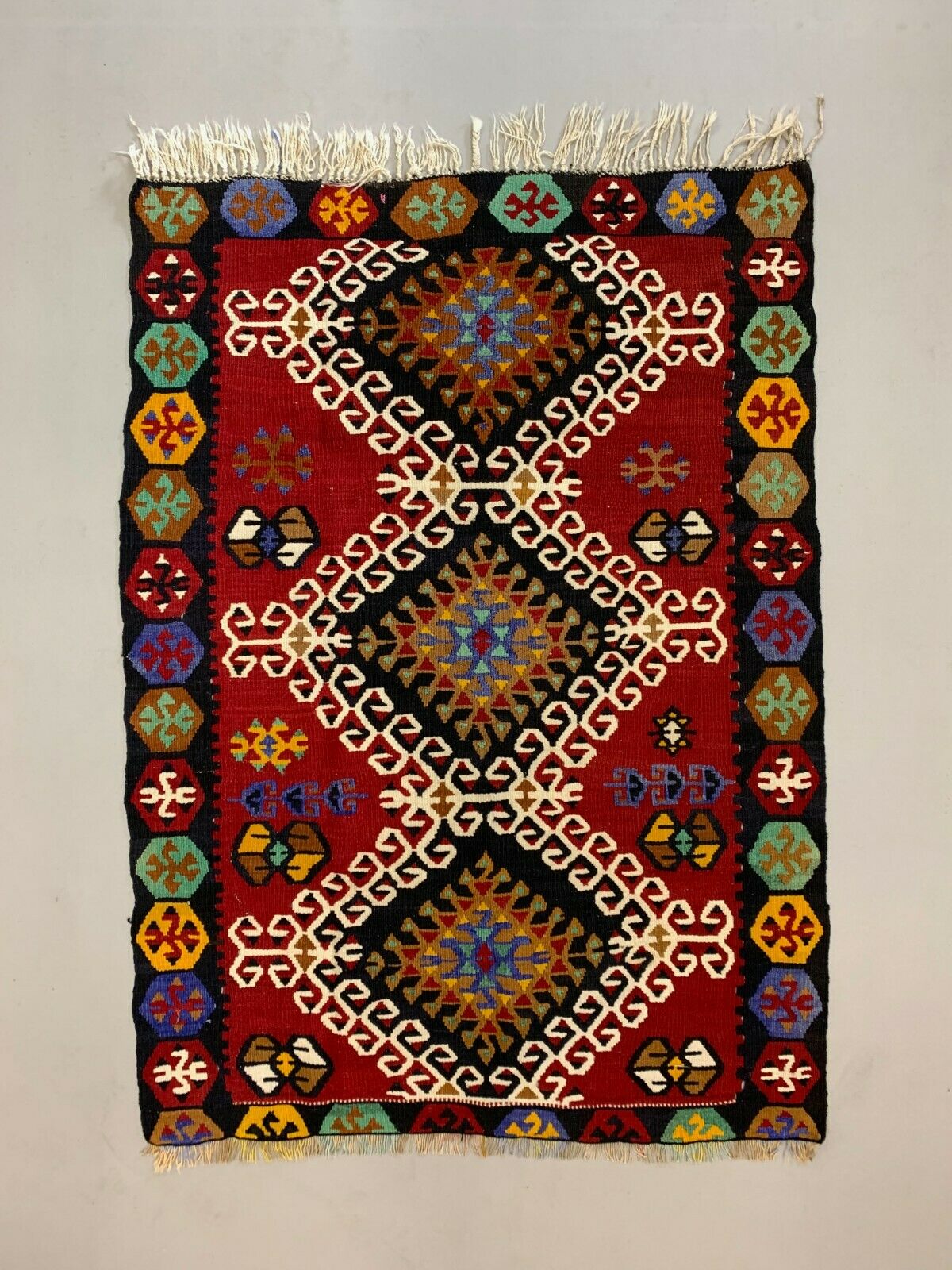 Small Vintage Turkish Kilim 145x103 cm Wool Kelim Rug Red Black