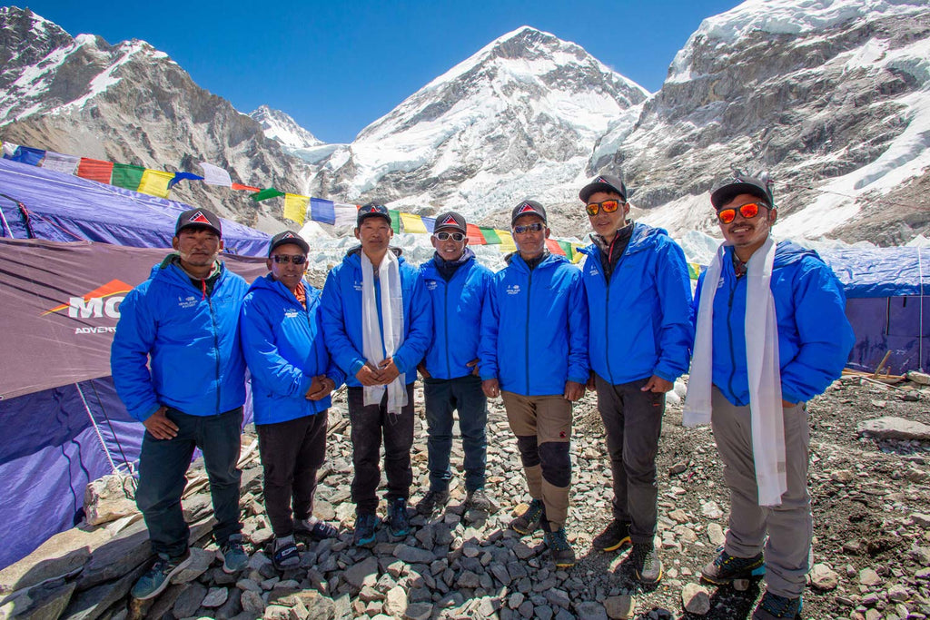 Mountaineering guides from Himalayan Ascent