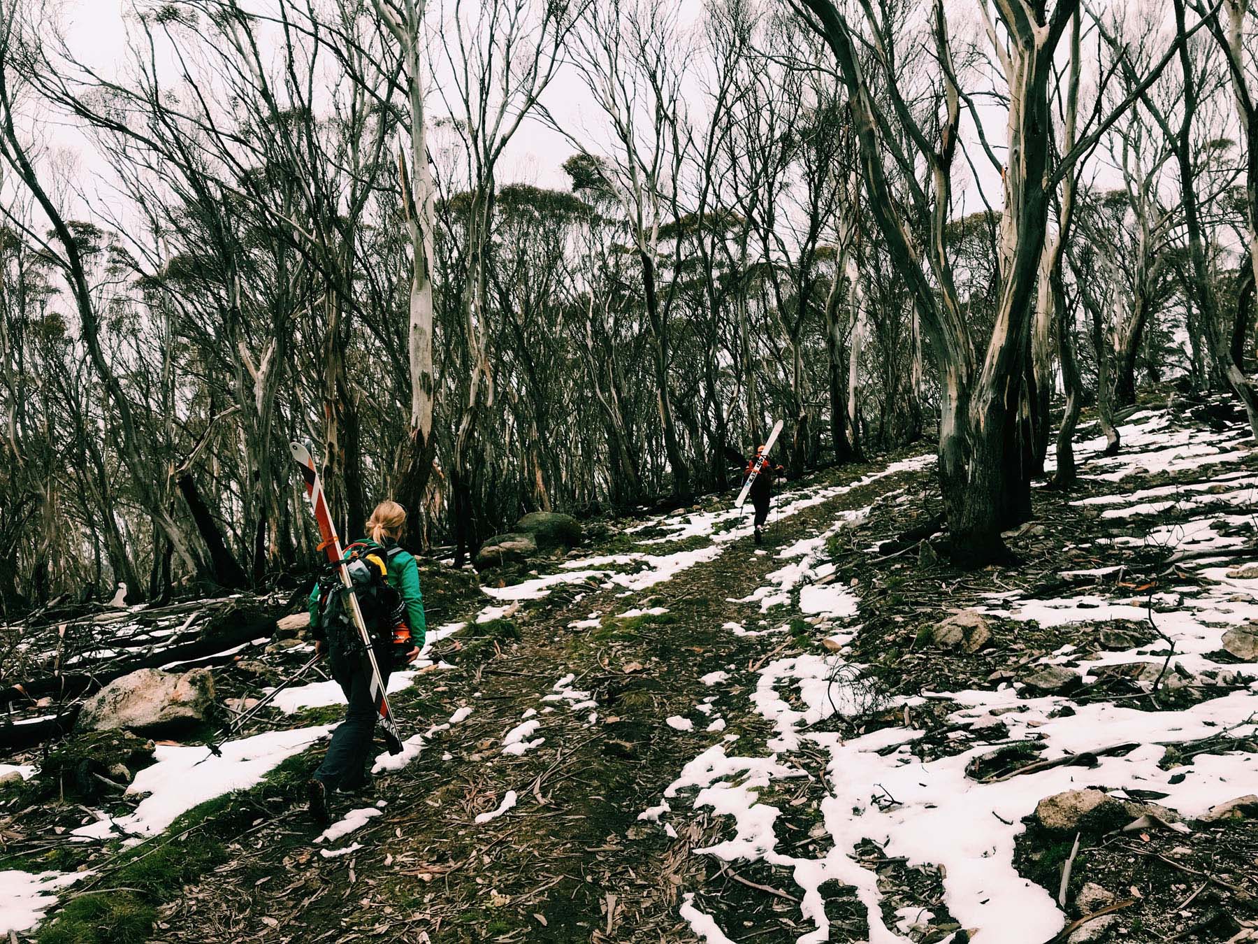 Patches of snow on Stockyard Spur.