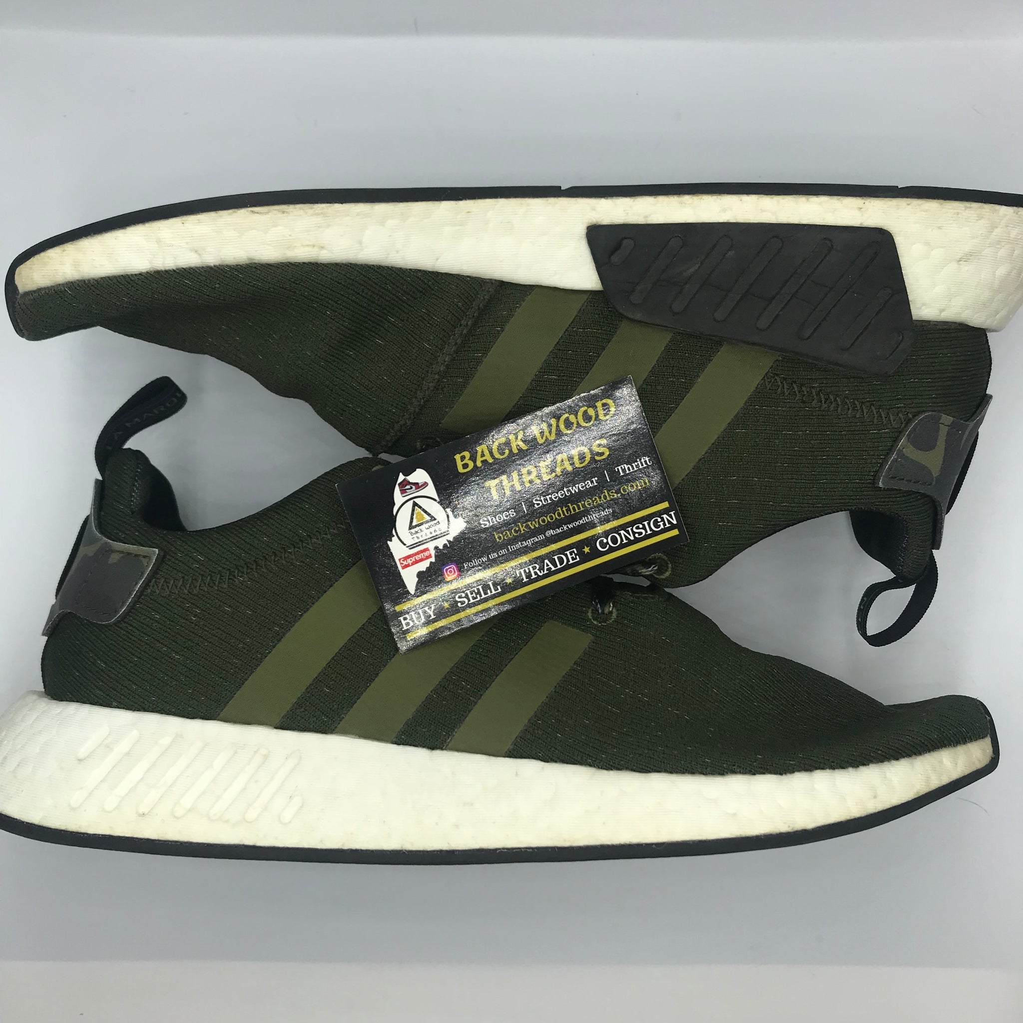 nmd r2 olive